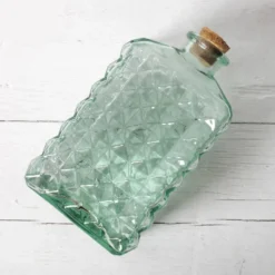 Carafe en verre vert de Géorgie avec bouchon en liège / Espagne / années 1990