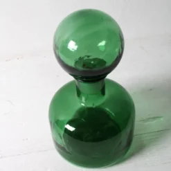 Carafe en verre vert émeraude / bouteille de génie avec bouchon / Empoli / années 1960