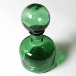 Carafe en verre vert émeraude / bouteille de génie avec bouchon / Empoli / années 1960