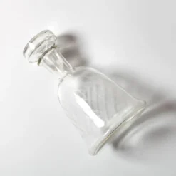 Carafe en verre vintage en forme de cloche avec bouchon : carafe italienne des années 50