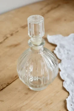 Carafe à liqueur vintage en verre strié