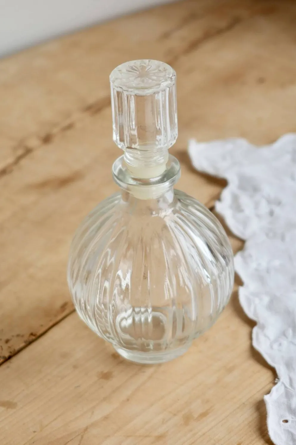 Carafe à liqueur vintage en verre strié