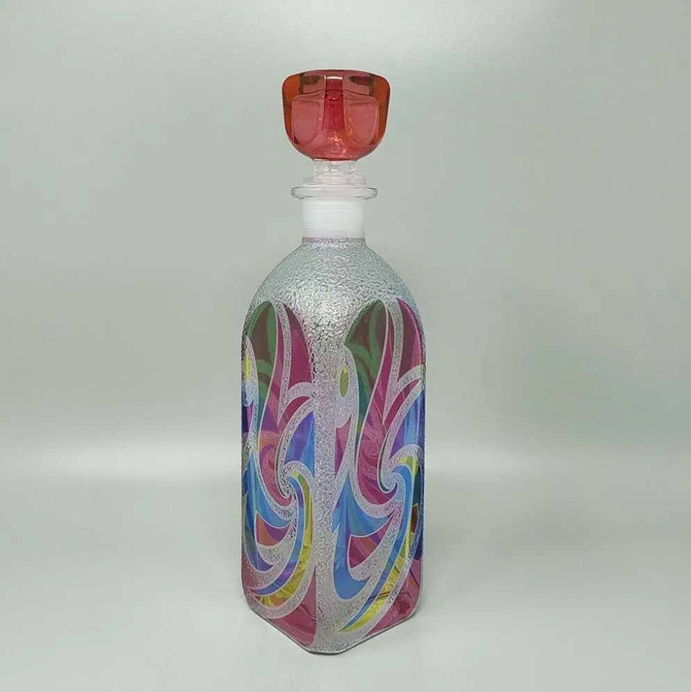 Carafe ou bouteille décorative d'exception des années 1970, signée Luigi Bormioli. Fabriquée en Italie.