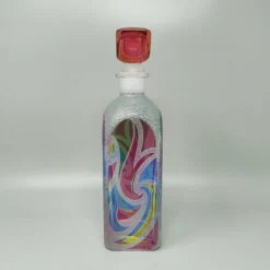 Carafe ou bouteille décorative d'exception des années 1970, signée Luigi Bormioli. Fabriquée en Italie.