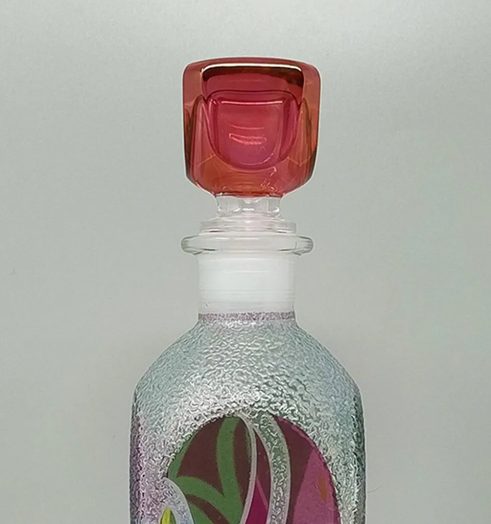 Carafe ou bouteille décorative d'exception des années 1970, signée Luigi Bormioli. Fabriquée en Italie.