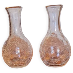 2 carafes en verre craquelé
