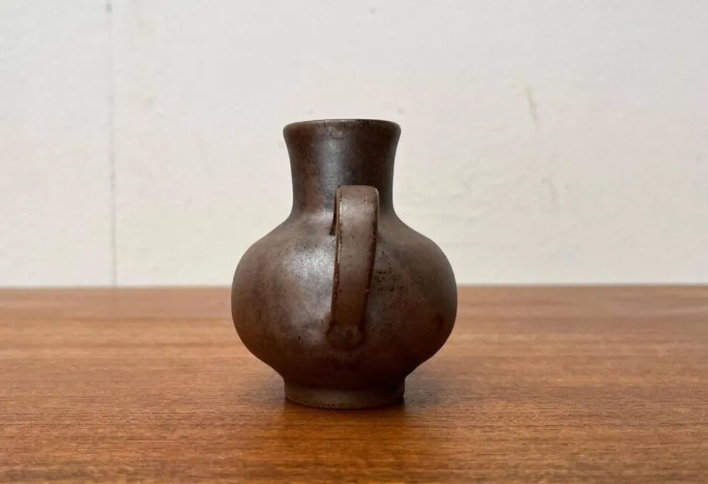 Carafe vase en céramique de studio allemande du milieu du siècle par Rainer Doss, années 1960.