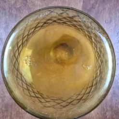 Carafe vintage en verre ambré à décor losangé – Soliflore rétro