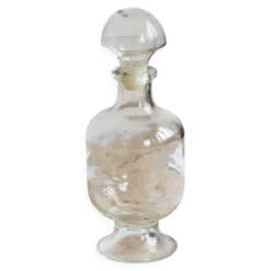 Carafe vintage en verre avec bouchon