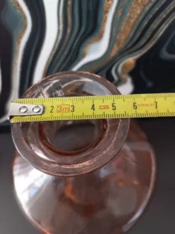 Carafe vintage en verre rose orangé, style rétro-chic