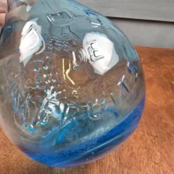 Carafe vintage italienne bleu aqua «Jus de Fruits», Verre relief Casadis Milano