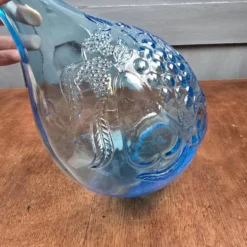 Carafe vintage italienne bleu aqua «Jus de Fruits», Verre relief Casadis Milano
