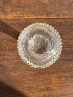 Carafe vintage panse ronde en verre moulé à bouchon de liège H27