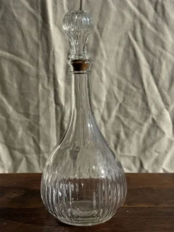 Carafe vintage panse ronde en verre moulé à bouchon de liège H27