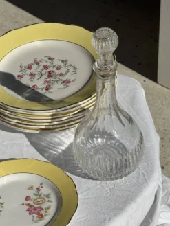 Carafe vintage panse ronde en verre moulé à bouchon de liège H27