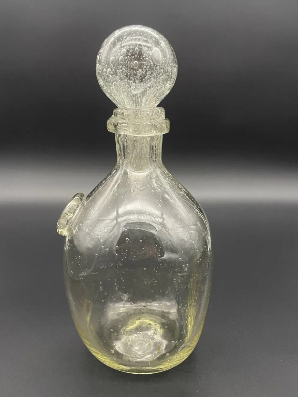 Carafe vintage Verrerie de Biot en verre bullé avec bouchon boule