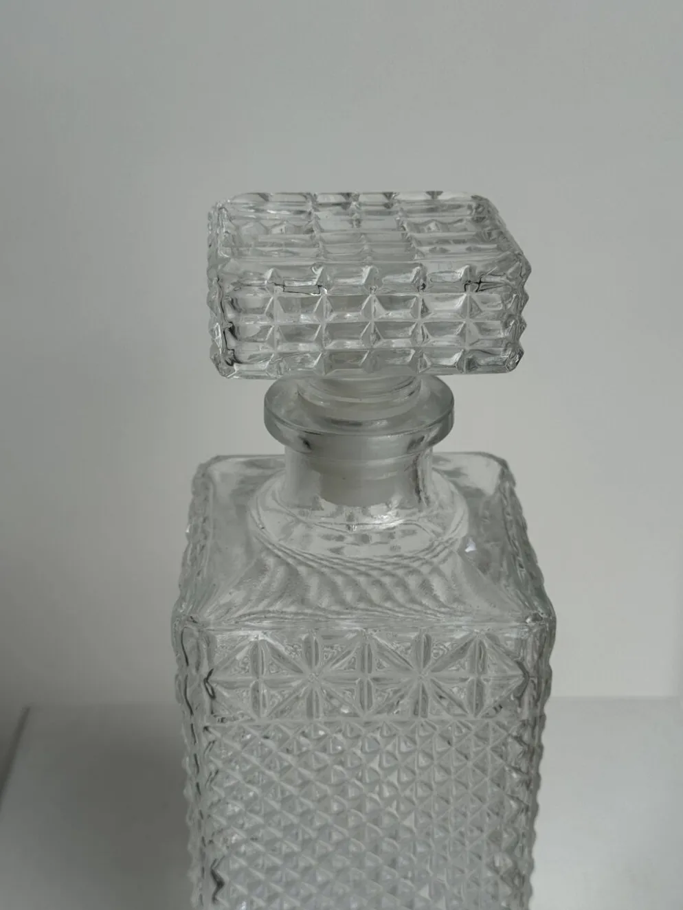 Carafe à whisky vintage en verre à pointes de diamant H23 L9