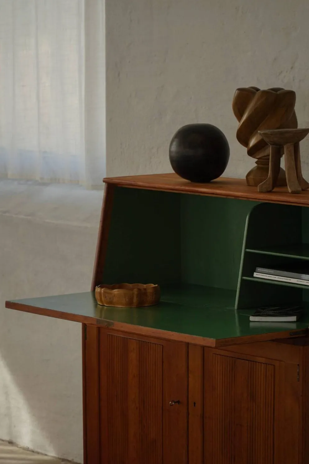 Carl Malmsten, armoire "Visingsö" en pin, Svensk Fur, moderne suédois, années 1950