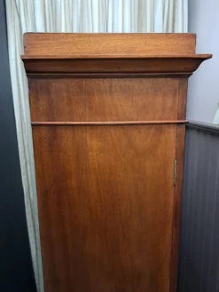 Cartonnier en acajou et cuir