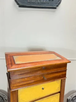 Cartonnier Formant Pupitre En Acajou D’époque Louis Philippe XIX Eme Siècle