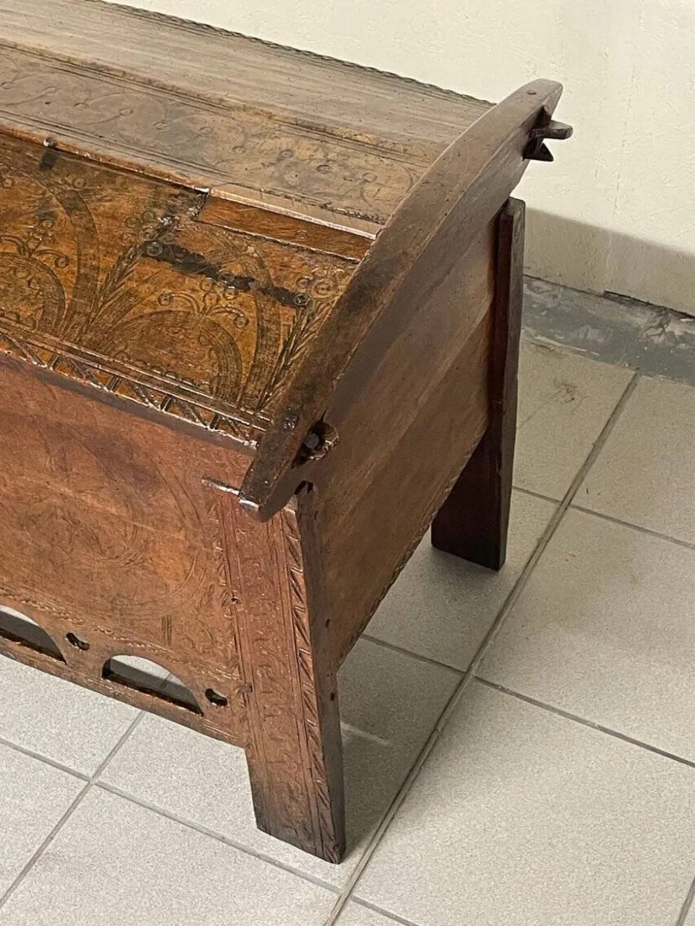 Cassettiera antica in faggio, XIX secolo