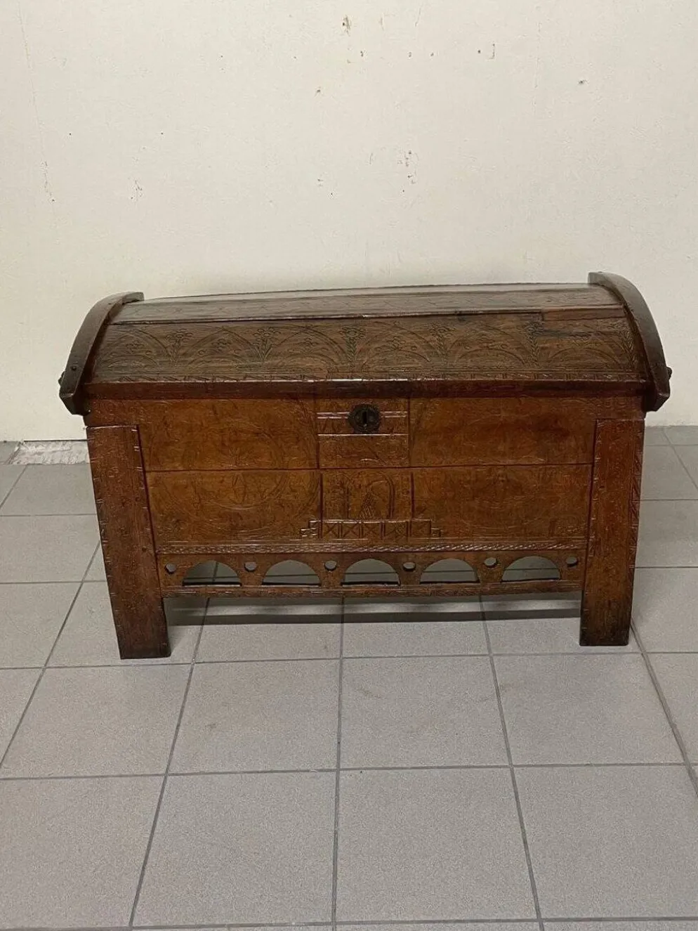 Cassettiera antica in faggio, XIX secolo