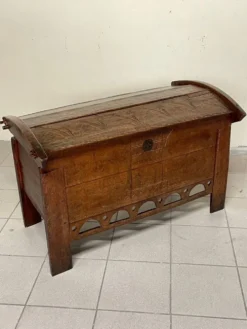 Cassettiera antica in faggio, XIX secolo