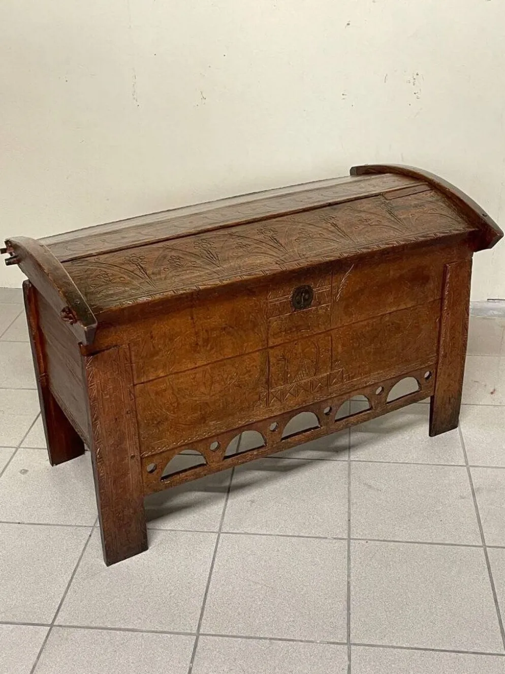 Cassettiera antica in faggio, XIX secolo