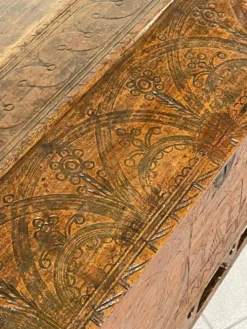 Cassettiera antica in faggio, XIX secolo