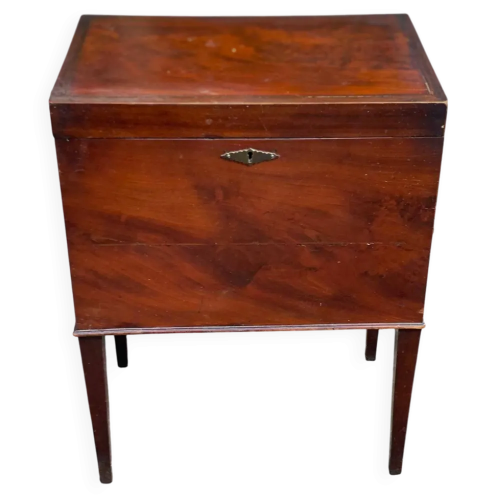 Cellarette vintage en acajou massif XIXe Meuble bar cabinet à liqueur angla