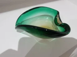 Cendrier, verre vert-brun, conçu par E. Beranek, Škrdlovice, Tchécoslovaquie