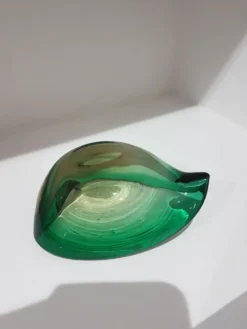 Cendrier, verre vert-brun, conçu par E. Beranek, Škrdlovice, Tchécoslovaquie
