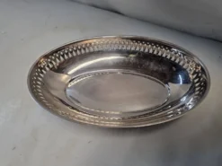 Centre de table en métal argenté , Ercuis milieu XXème