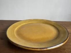 Centre de table en terre vernissée Aegitna plat XXL Vallauris