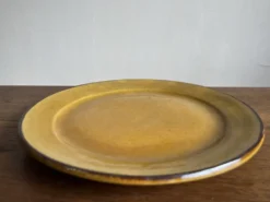 Centre de table en terre vernissée Aegitna plat XXL Vallauris