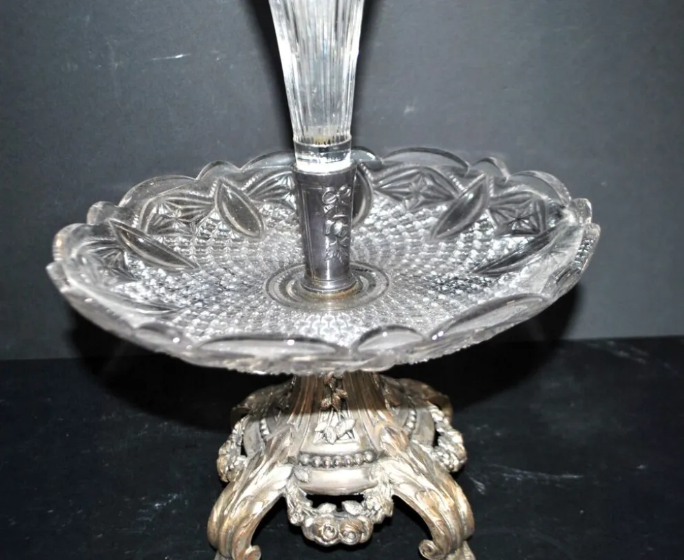 Centre de table romantique – vase cornet tulipier en verre et métal argenté 1900