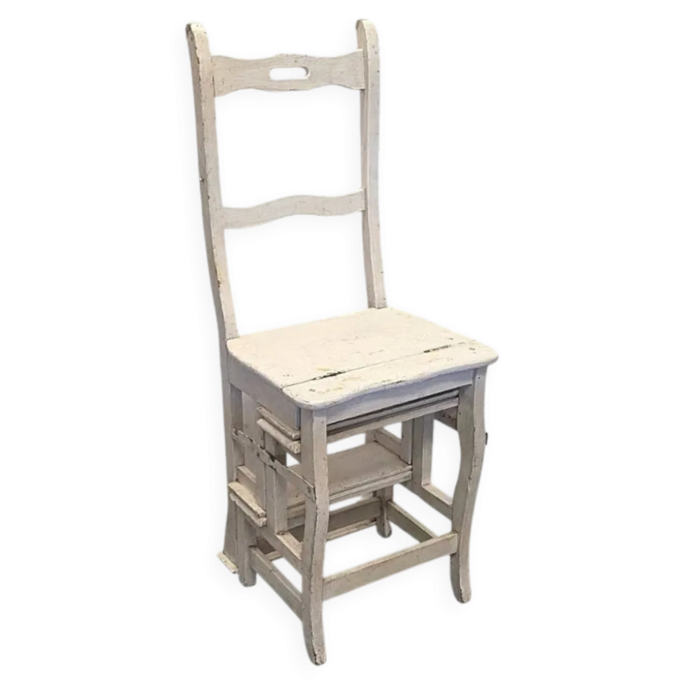 Chaise échelle métamorphose peinte en blanc antique français, datant d'environ 1900.