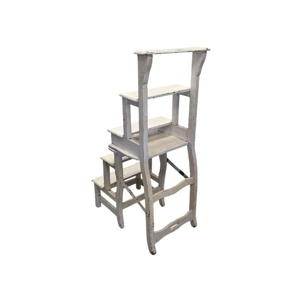 Chaise échelle métamorphose peinte en blanc antique français, datant d'environ 1900.