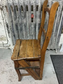 Chaise escabeau