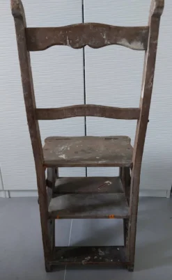 Chaise escabeau ancien