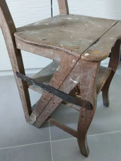 Chaise escabeau ancien