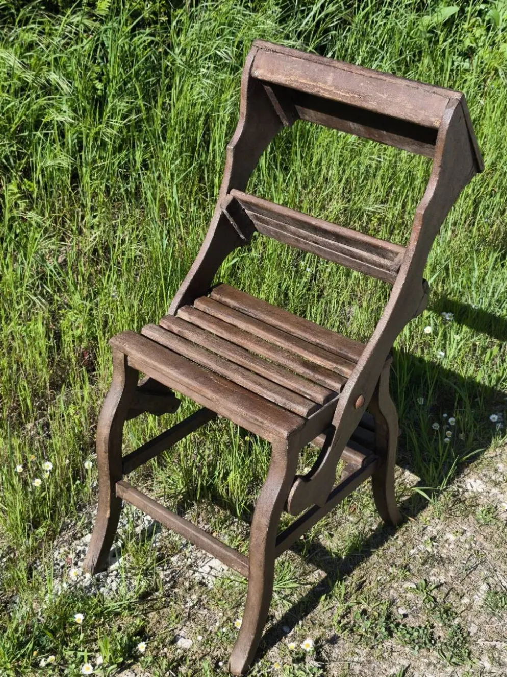 Chaise, escabeau de bibliothèque
