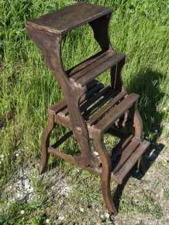 Chaise, escabeau de bibliothèque