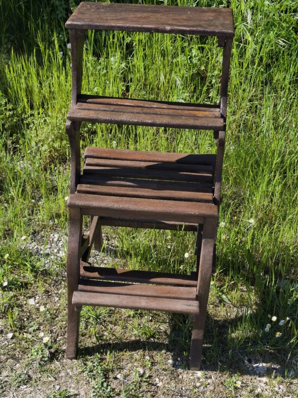 Chaise, escabeau de bibliothèque