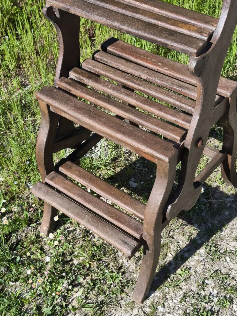 Chaise, escabeau de bibliothèque