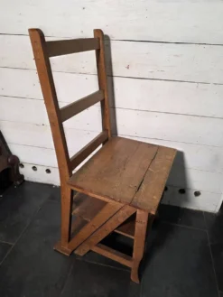 Chaise escabeau en chêne massif