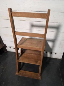 Chaise escabeau en chêne massif