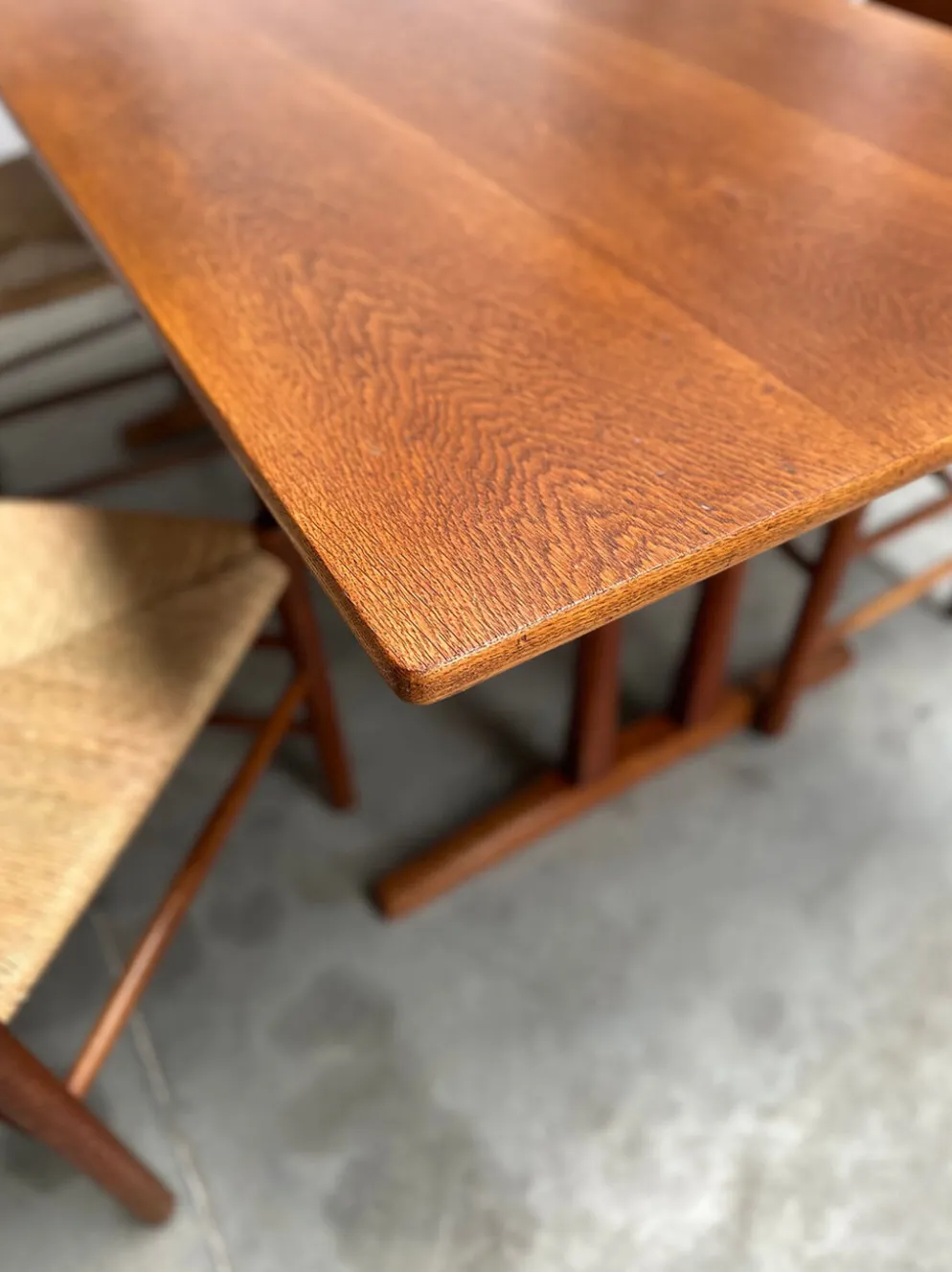 4 chaises ‘J39’ et table shaker ‘C18’, Børge Mogensen, FDB Møbler, Danemark