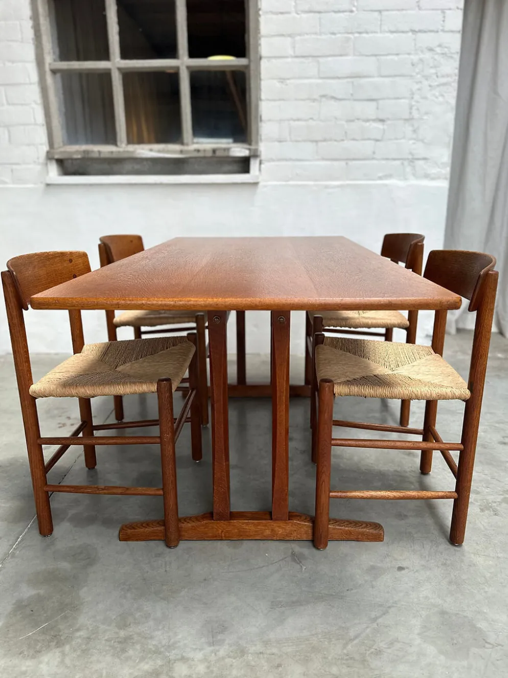 4 chaises ‘J39’ et table shaker ‘C18’, Børge Mogensen, FDB Møbler, Danemark