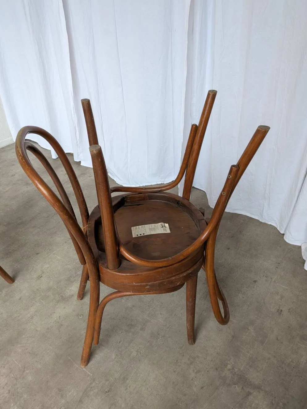 3 chaises vintage en bois courbé de style Thonet